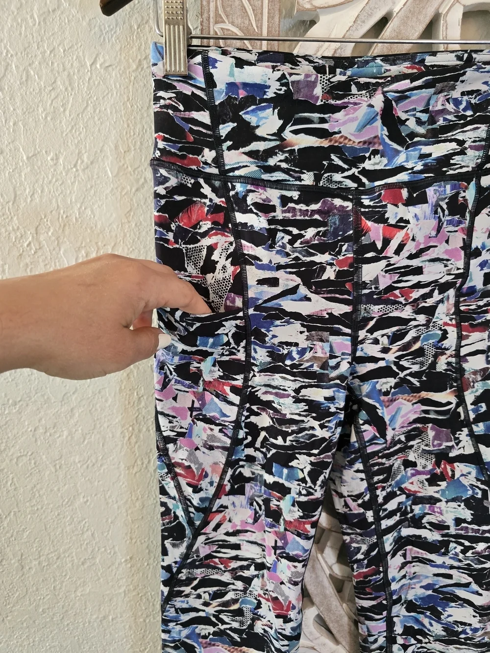 Lululemon Break Free Crop Nulux Leggings Culture Clash Starlight Black Size 4